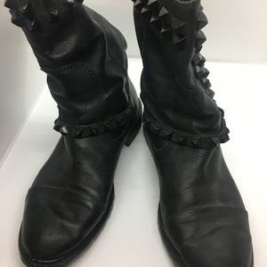 Rockstud Val boots by ZARA Size 38 Black Leather